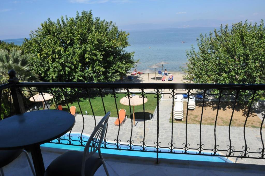 Sunrise Beach Skala Rachoni  Buitenkant foto